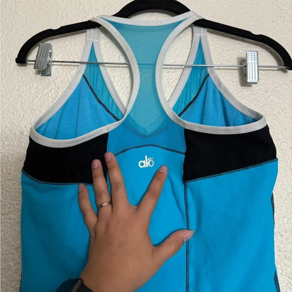ALO Yoga Color block activewear Mesh Tank Top Blue and White Size small